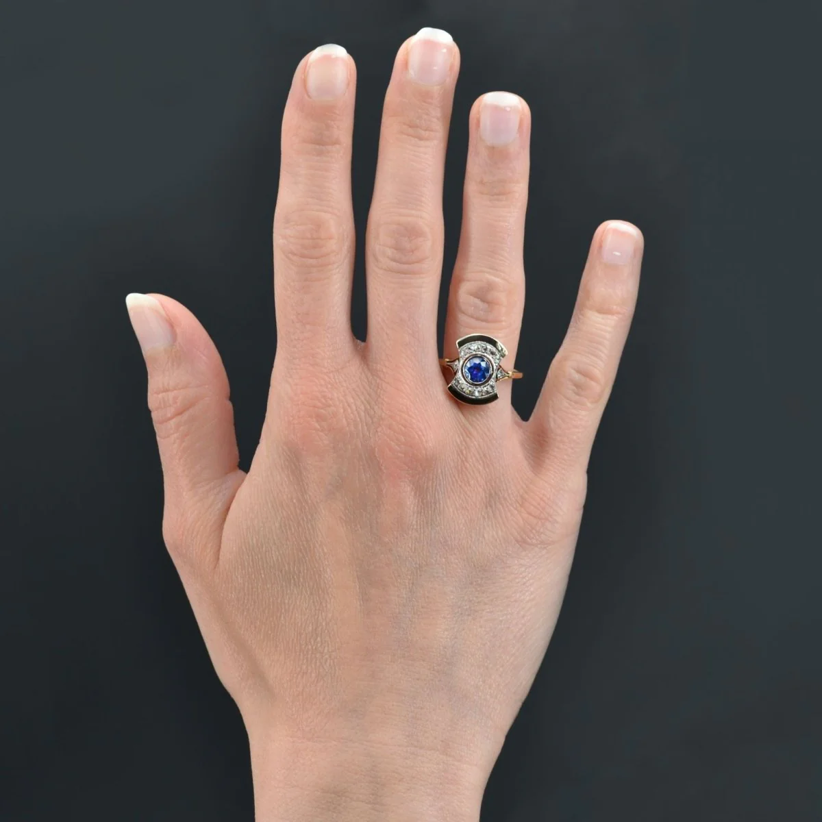 Yellow gold, sapphire and diamond ring - Image 2