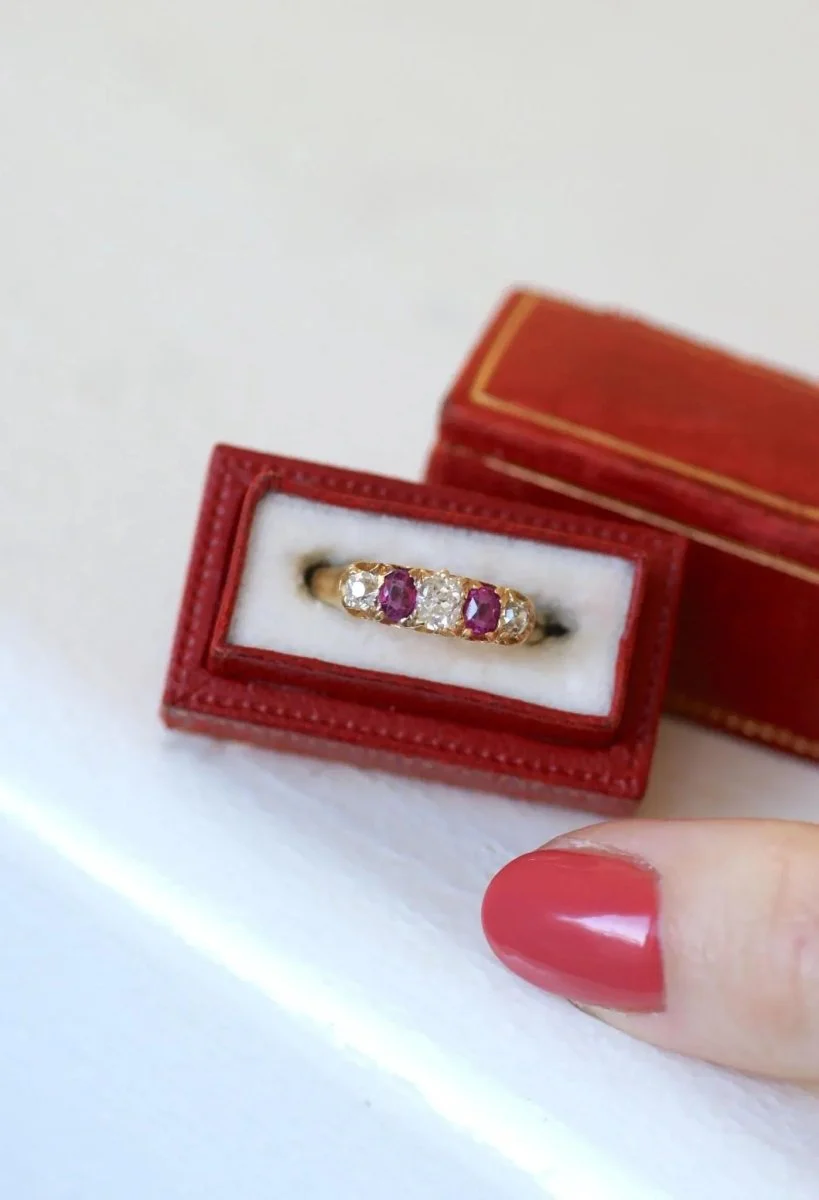 Ring Gold, ruby and diamonds - Image 6