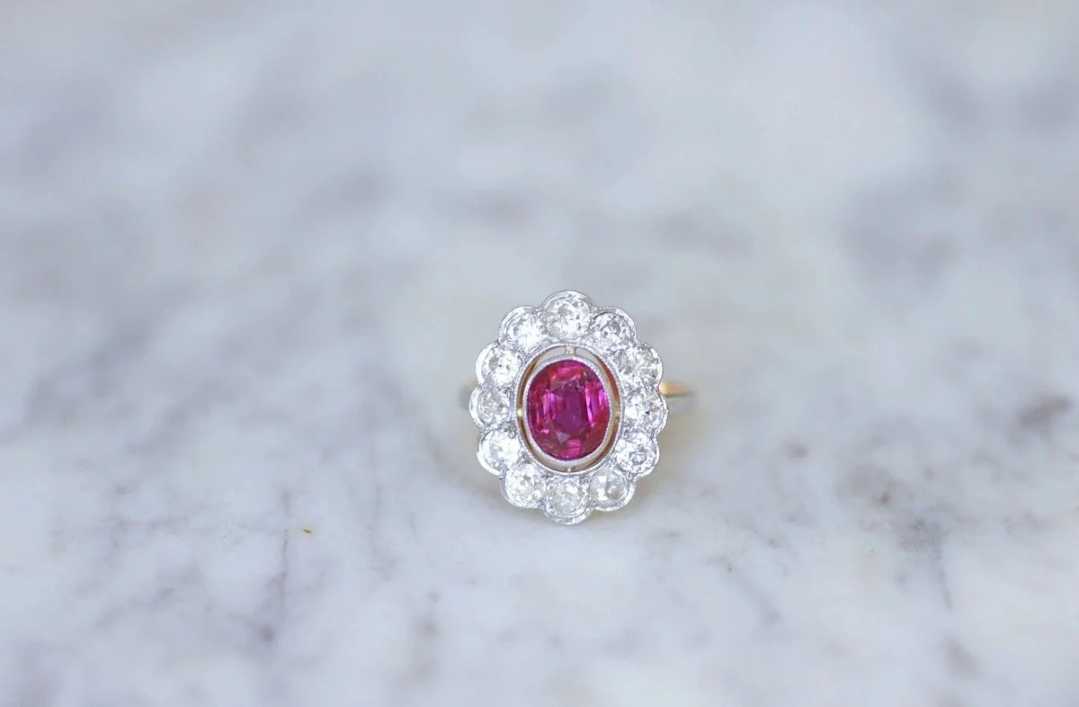 Daisy ring, unheated Burmese ruby 1.60 Cts, diamonds - Image 3