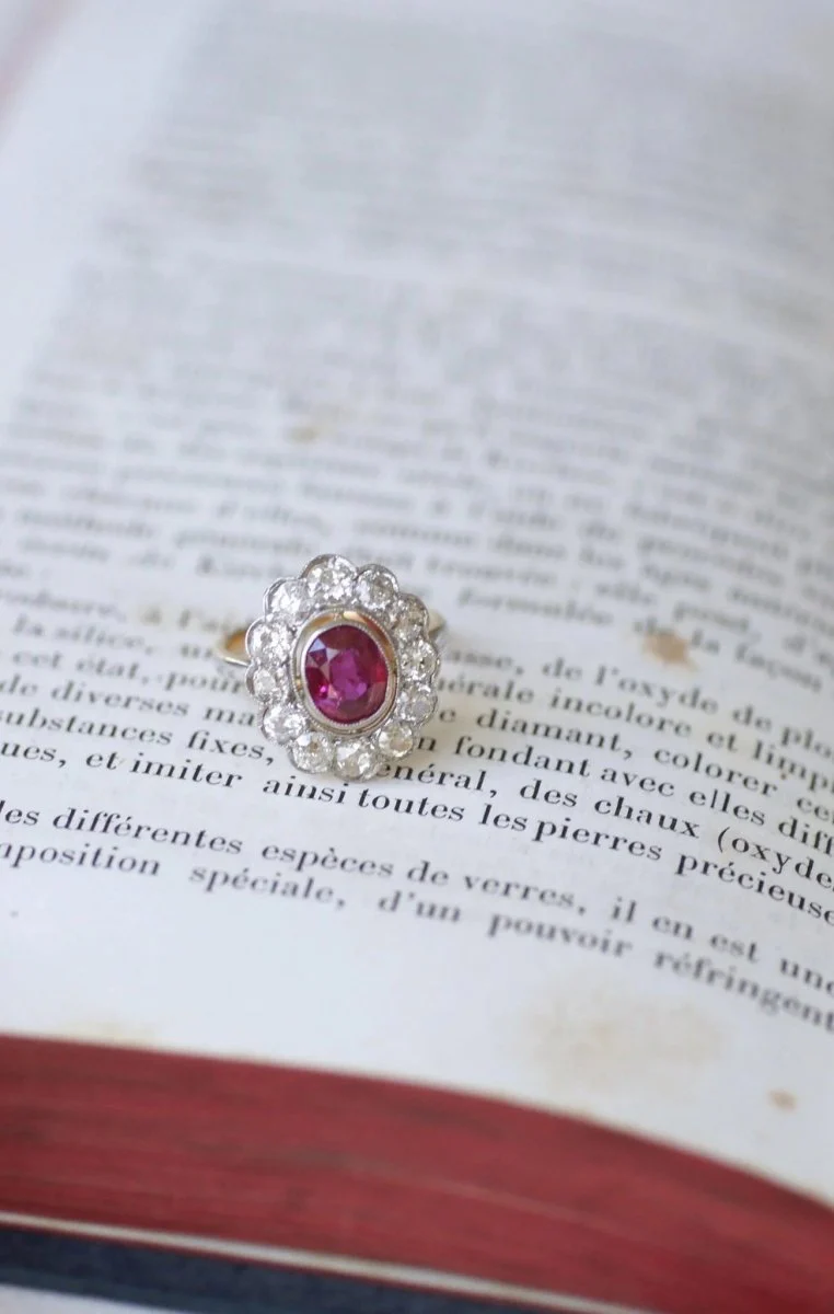 Daisy ring, unheated Burmese ruby 1.60 Cts, diamonds - Image 5