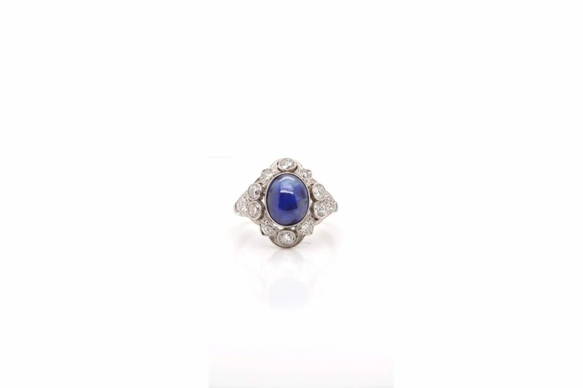 Antique sapphire cabochon ring in platinum - Image 4