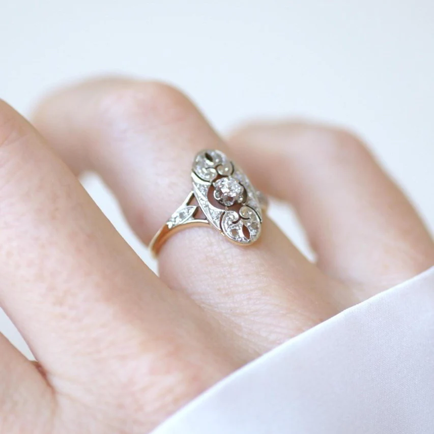 Ring in yellow gold, platinum, and diamonds - Image 2