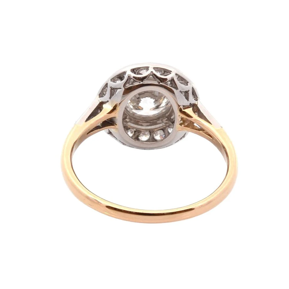 Entourage ring in platinum, yellow gold, and diamonds - Image 3
