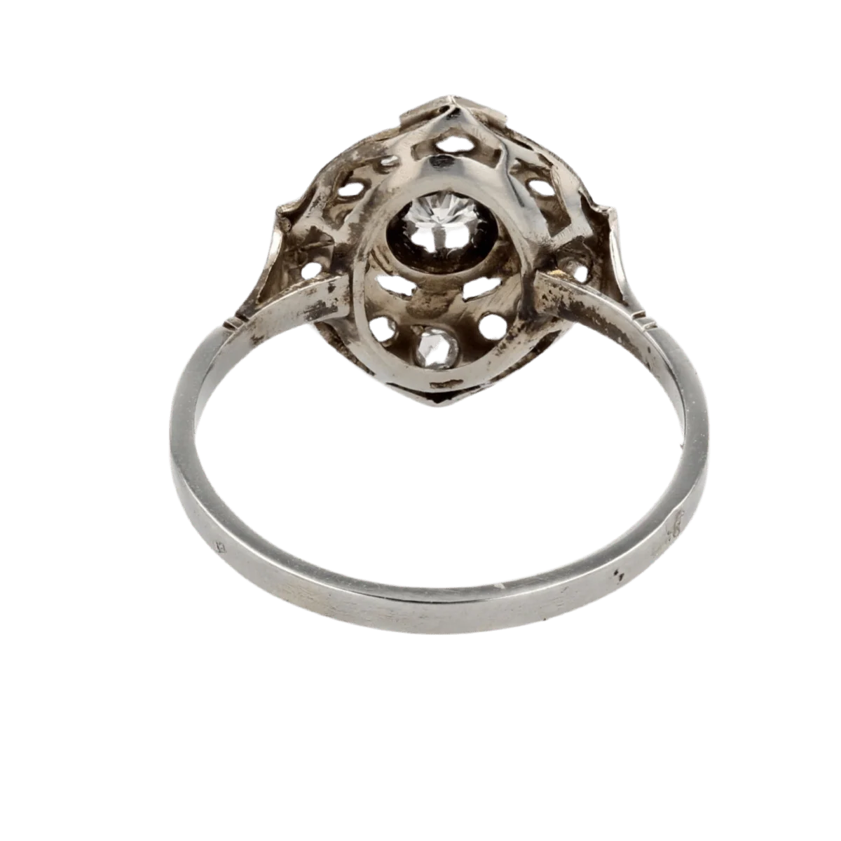 Pompadour ring in white gold, platinum and diamonds - Image 4