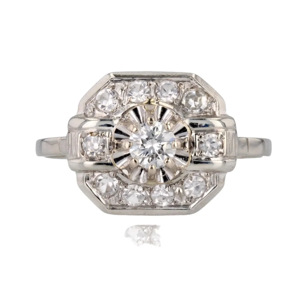Ring Surroundings in white gold and diamonds