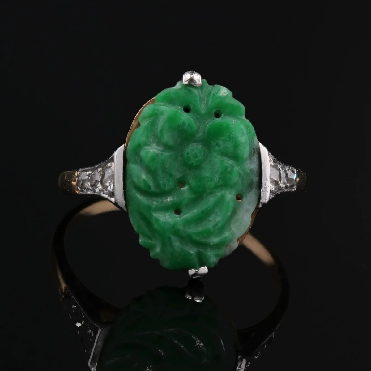 Dome ring in platinum, yellow gold, jade, and diamonds - Image 10