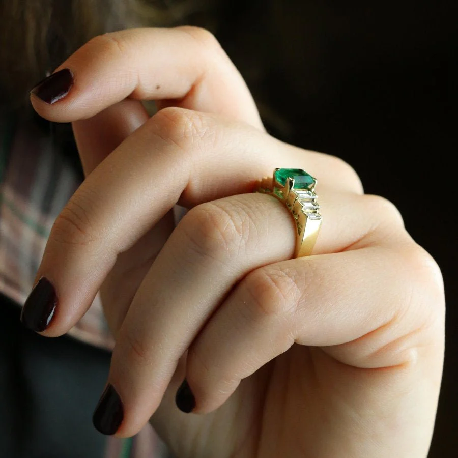 Ring Art Deco in yellow gold, emerald and diamonds - Image 9