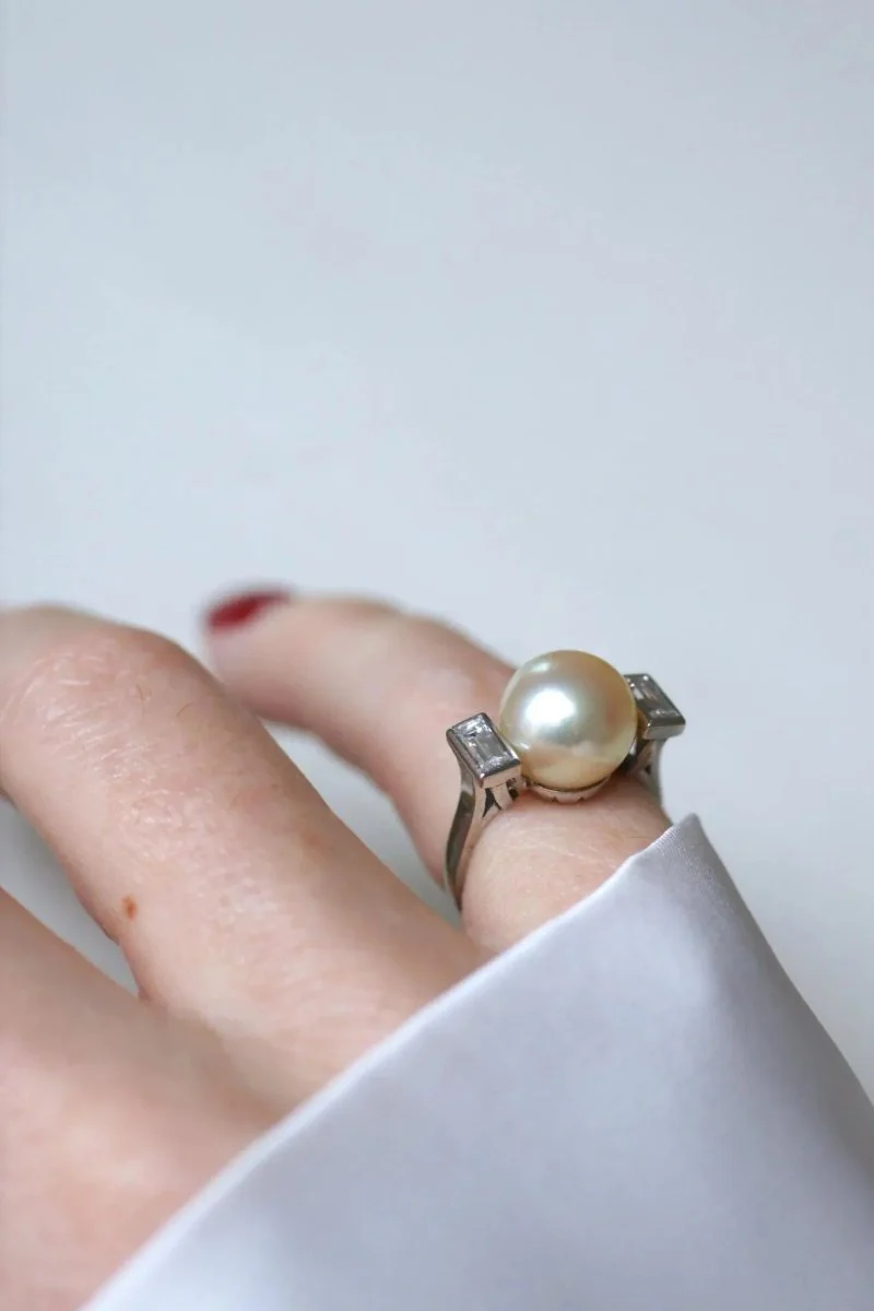 Ring at paltinium, pearl and diamonds - Image 4