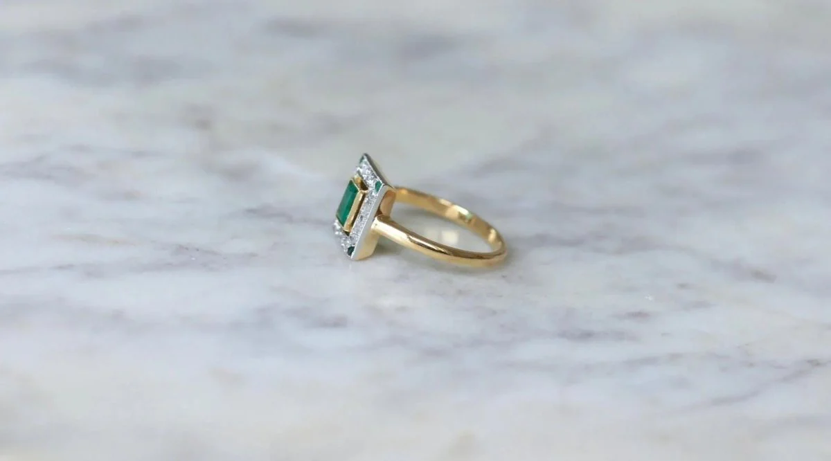 Art Deco Emerald and Diamond Ring - Image 5