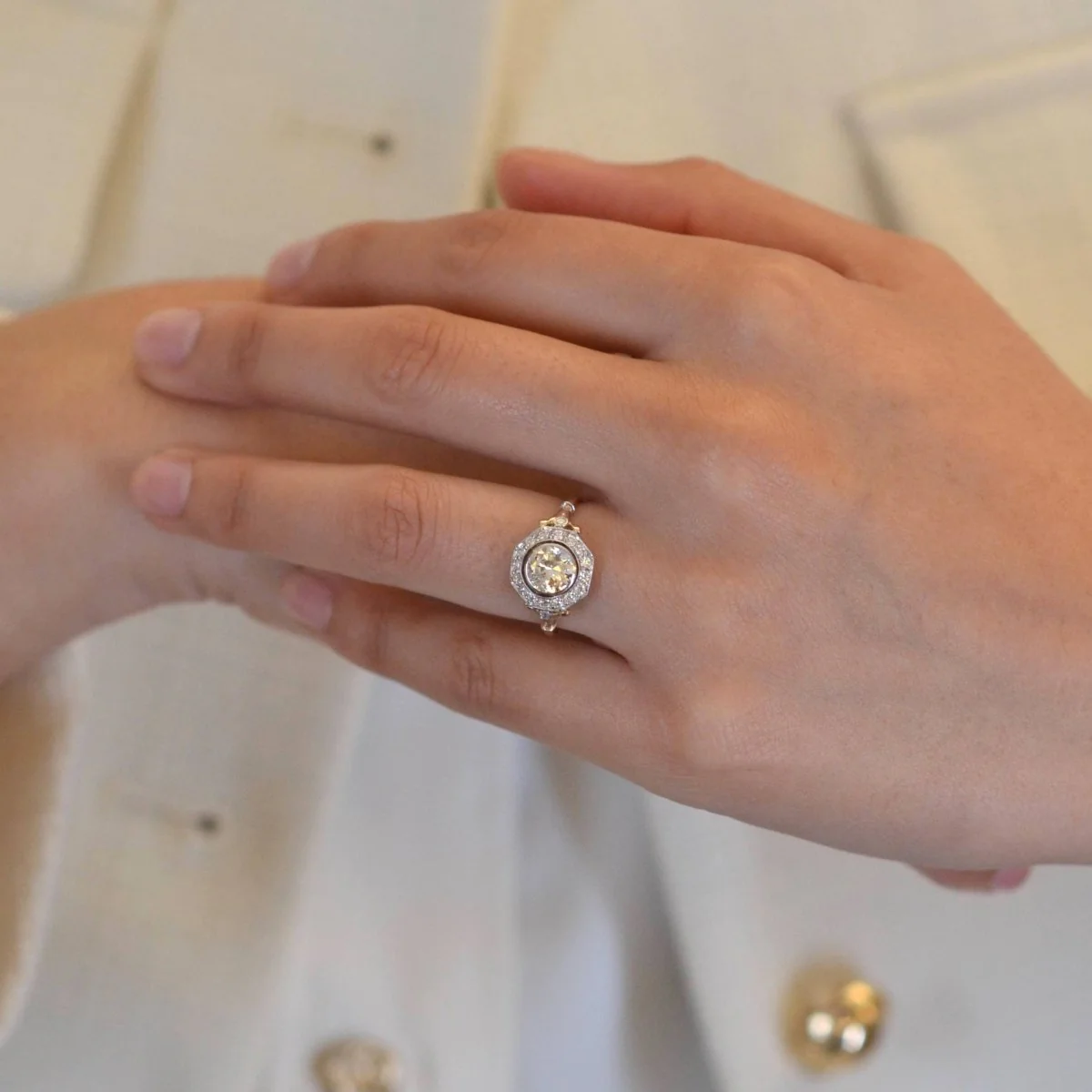 Ring Marguerite en rose gold, paltinium and diamonds - Image 2