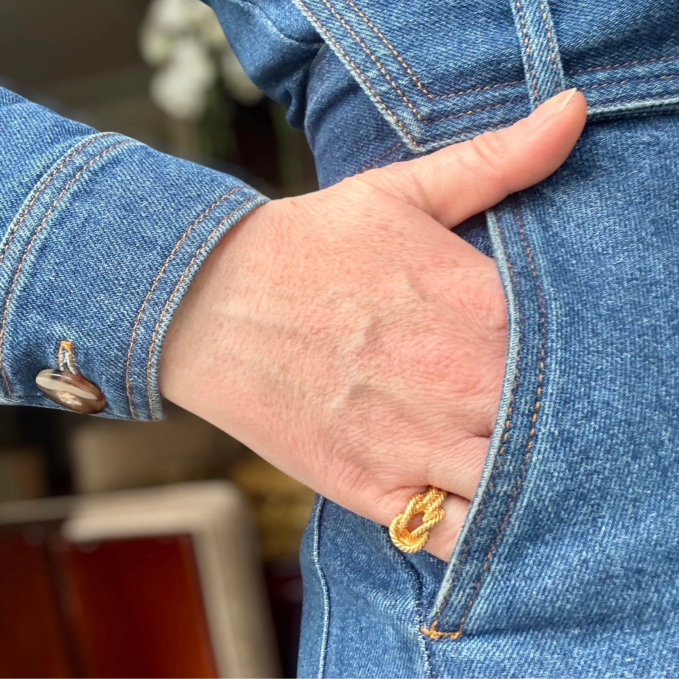 HERMÈS "Audierne" Bangle Ring in yellow gold - Image 2