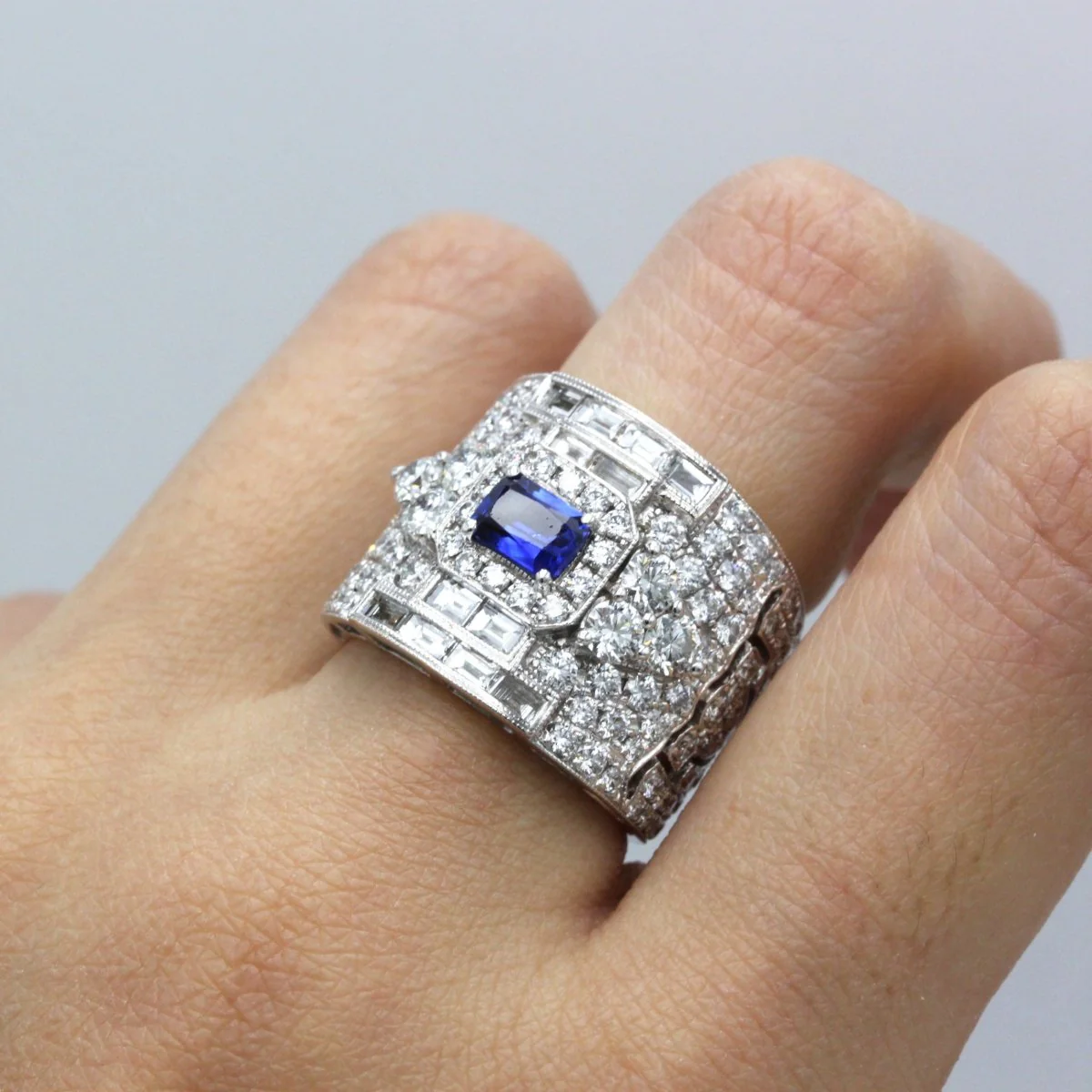 Ring Headband in white gold, sapphire and diamonds - Image 2