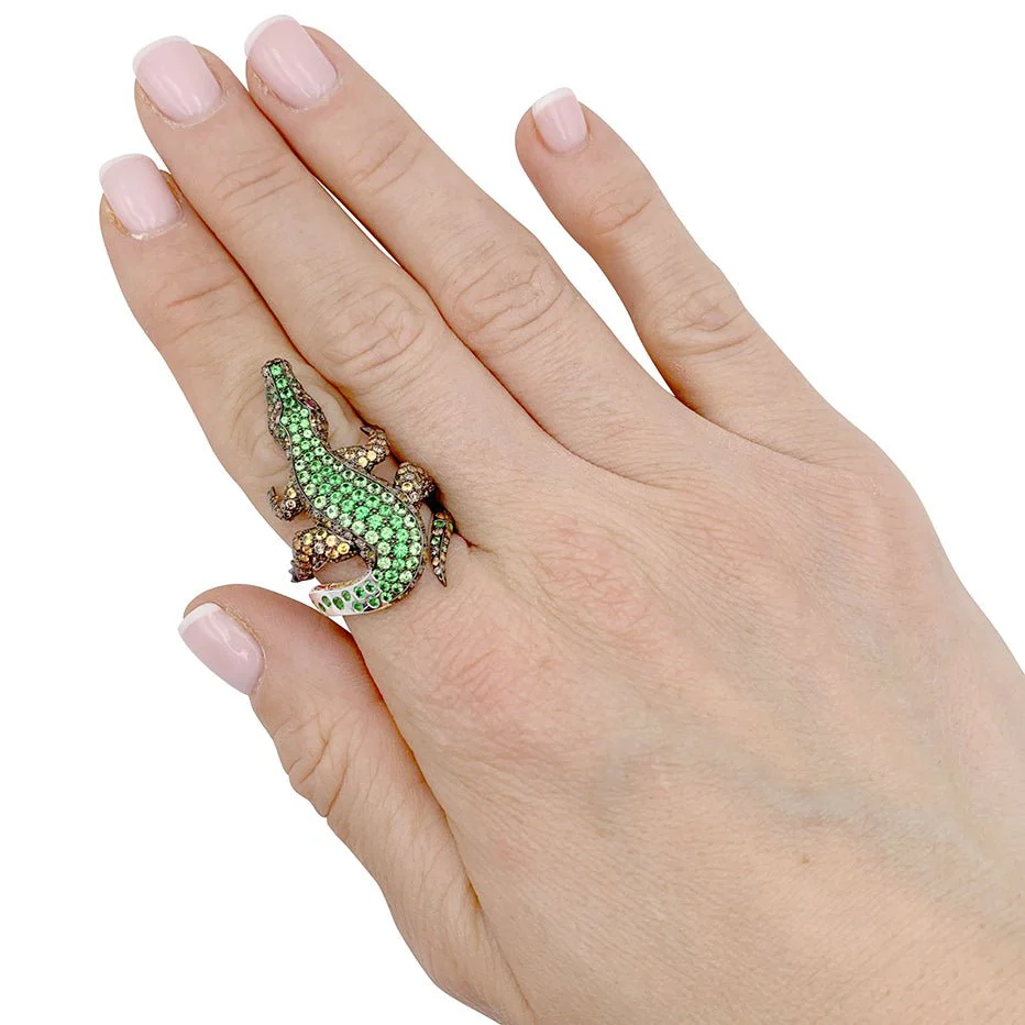 Boucheron Crocodile ring in white gold, set with diamonds and colored stones - Image 13