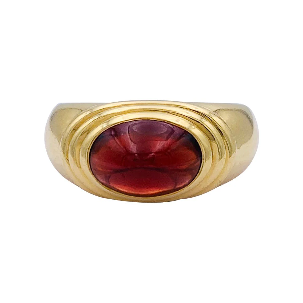Boucheron ring, "Jaïpur", yellow gold, garnet