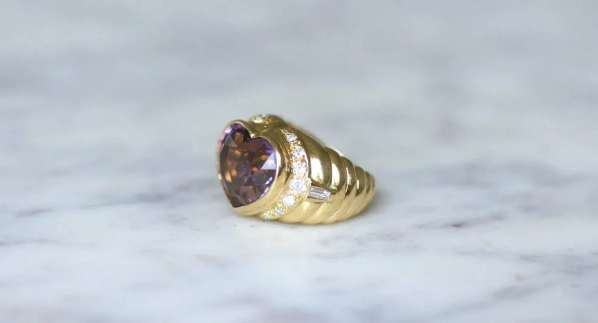 Amethyst and Diamond Heart Ball Ring in Yellow Gold - Image 3