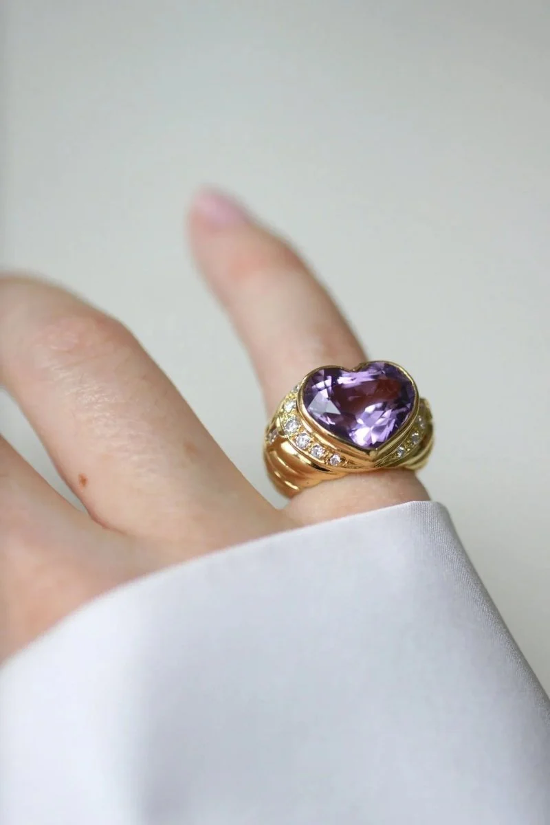 Amethyst and Diamond Heart Ball Ring in Yellow Gold - Image 6