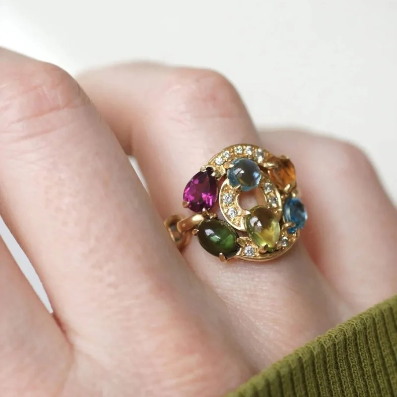 Bvlgari Astrale ring in yellow gold, fine stones and diamonds - Image 2