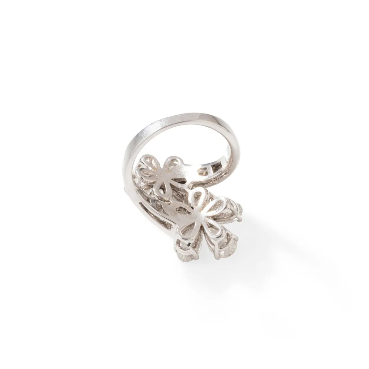 BULGARI Toi et Moi Flowers ring in white gold and diamonds - Image 5