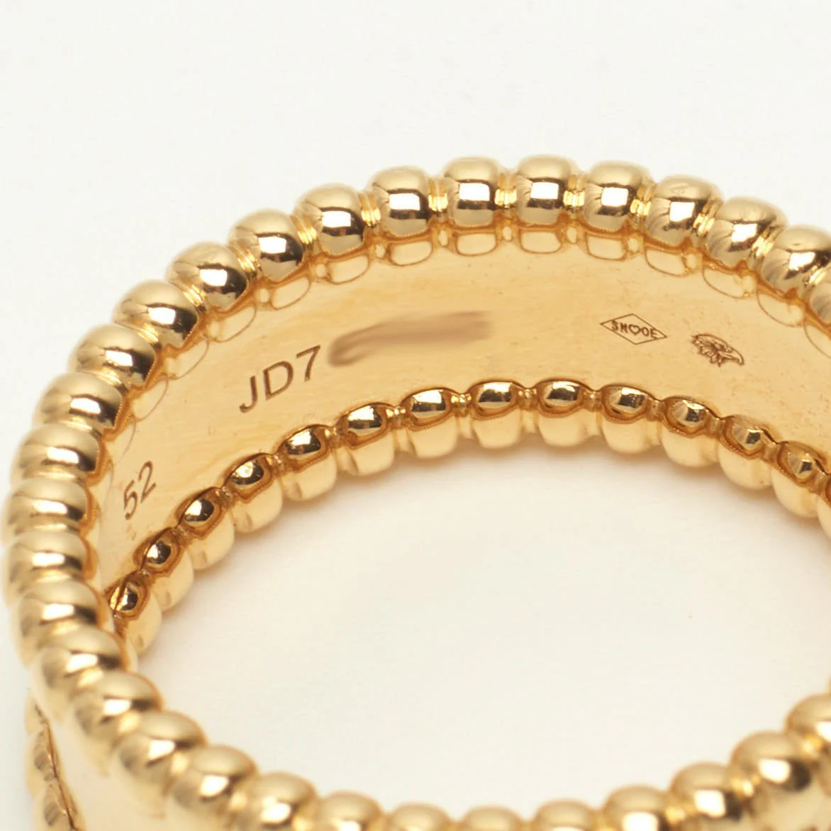 Van Cleef & Arpels Signature Pearl Ring in yellow gold - Image 10