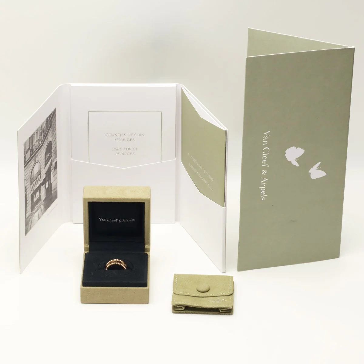 Van Cleef & Arpels Signature Pearl Ring in yellow gold - Image 2