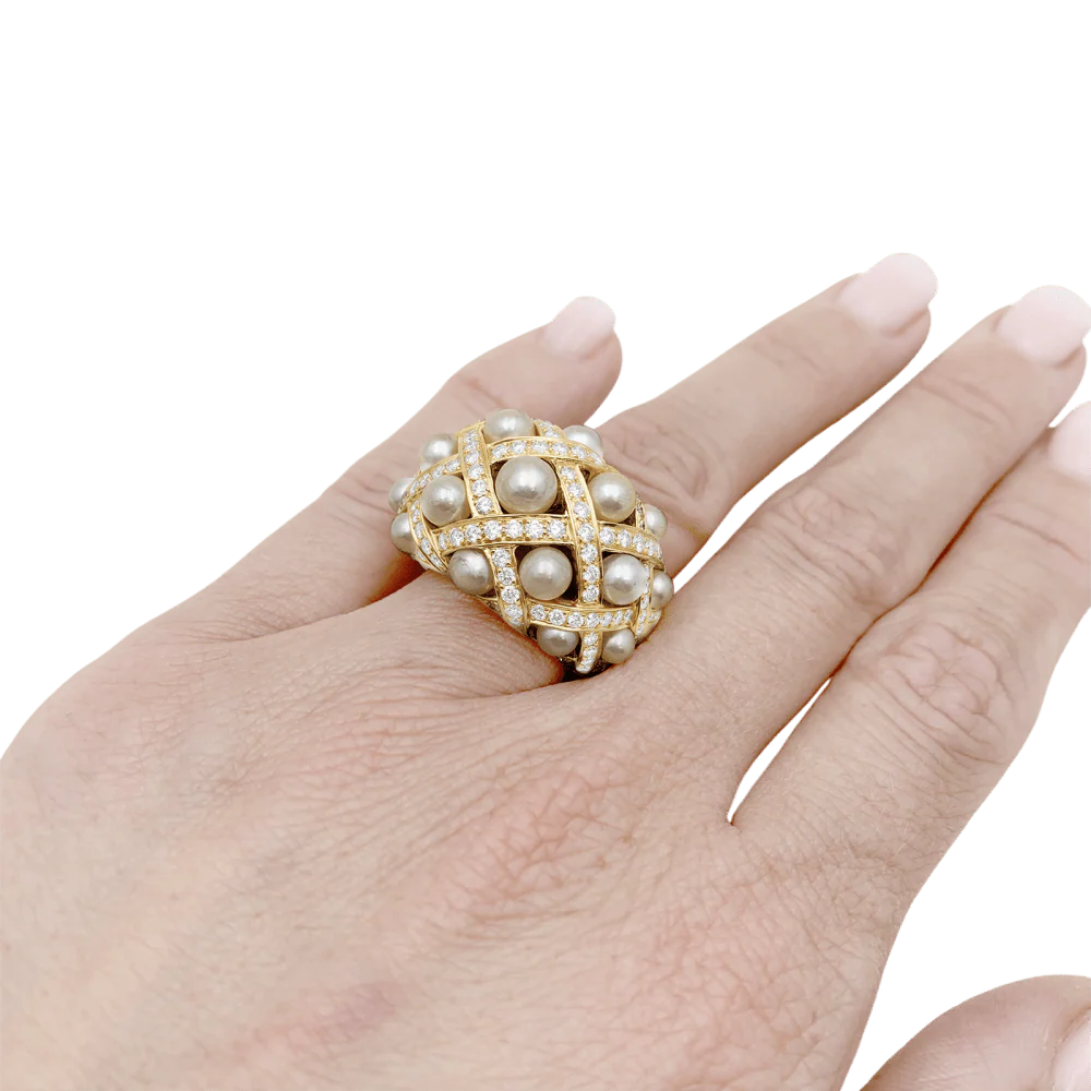 Ring CHANEL "Baroque" dome in yellow gold, pearls and diamonds - Image 2