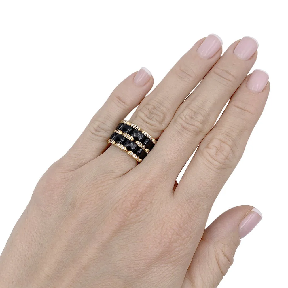 CHANEL “Ultra” ring in yellow gold, ceramic and diamonds - Image 2
