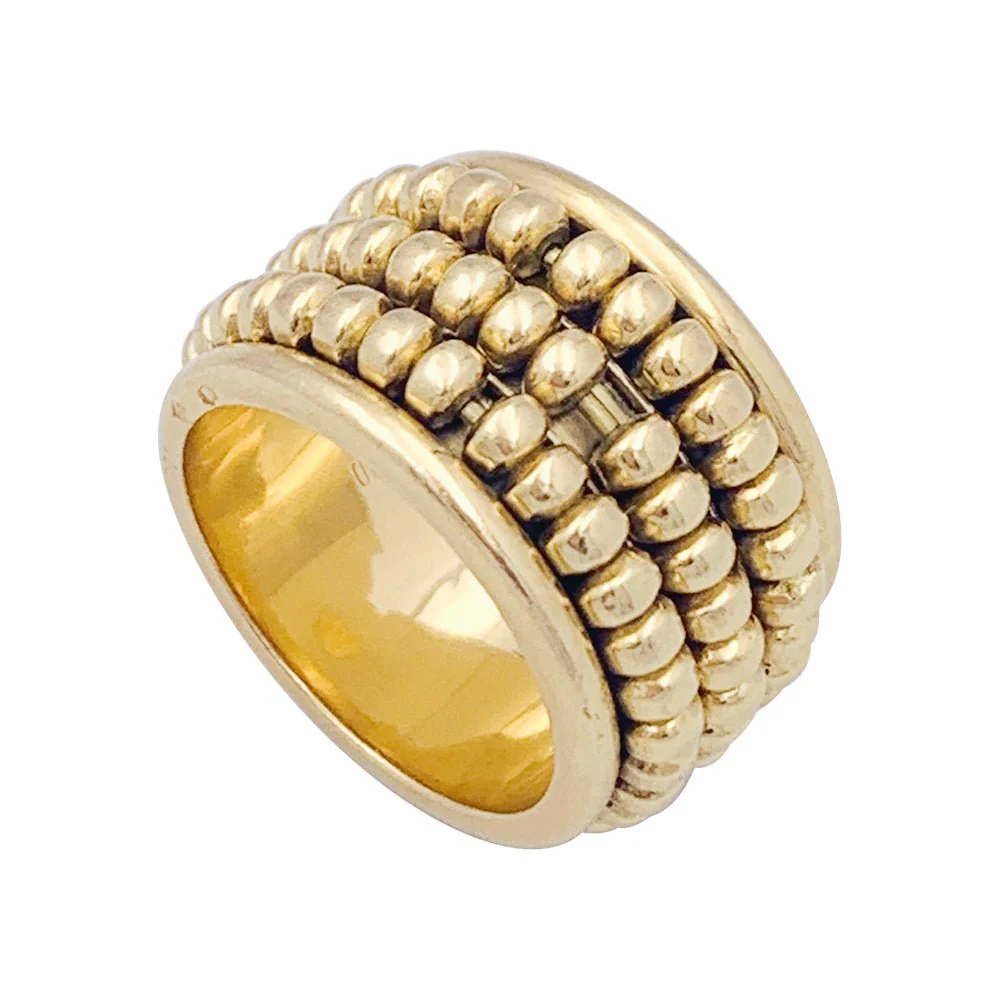 CHAUMET “Abacus” Band Ring in yellow gold.