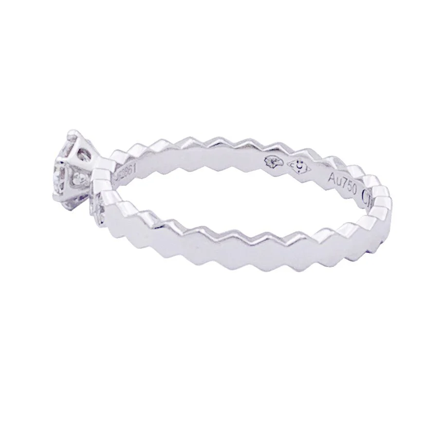 CHAUMET “Solitaire Bee my Love” ring in white gold, diamonds. - Image 3