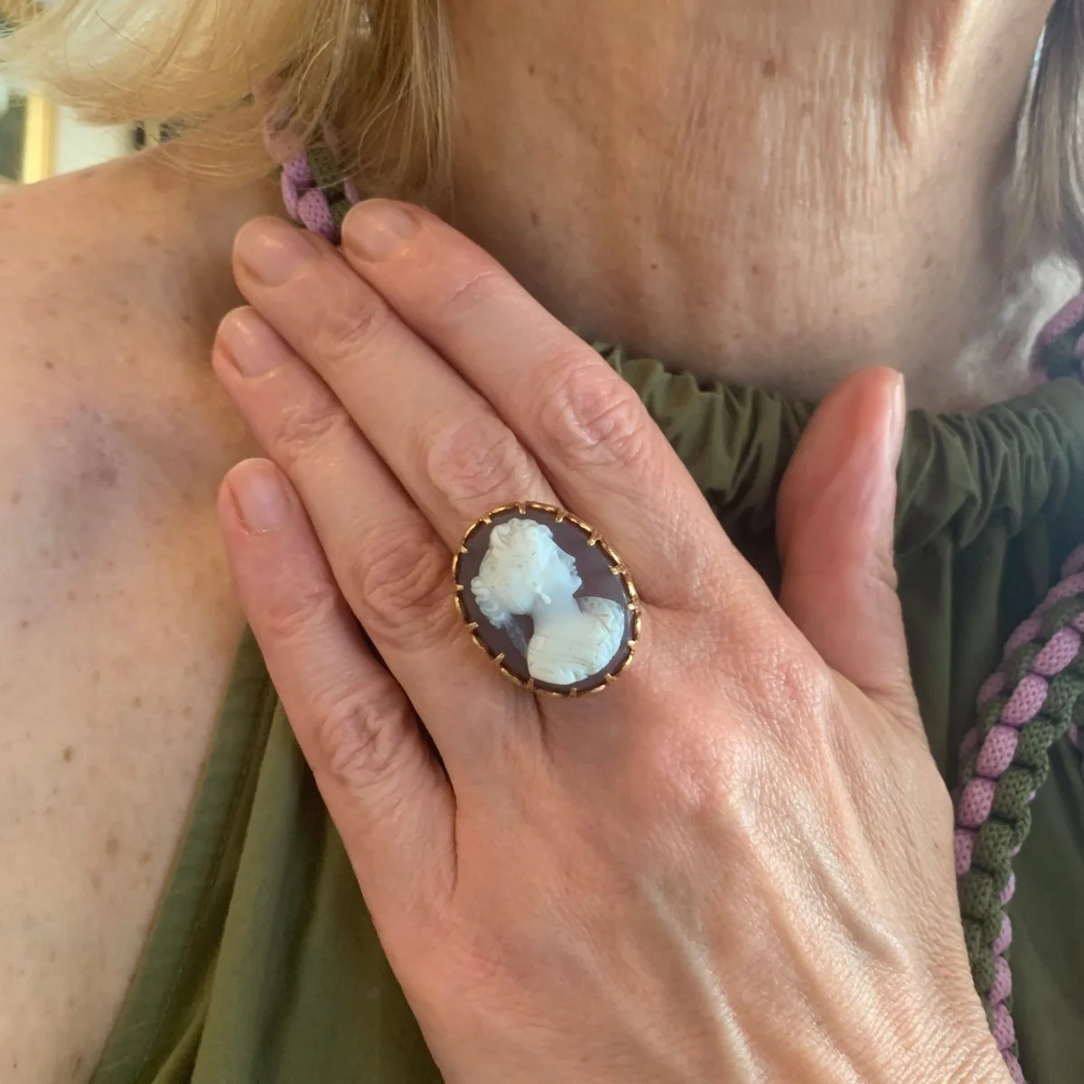 Cocktail Ring in Yellow gold and Agate - Image 2