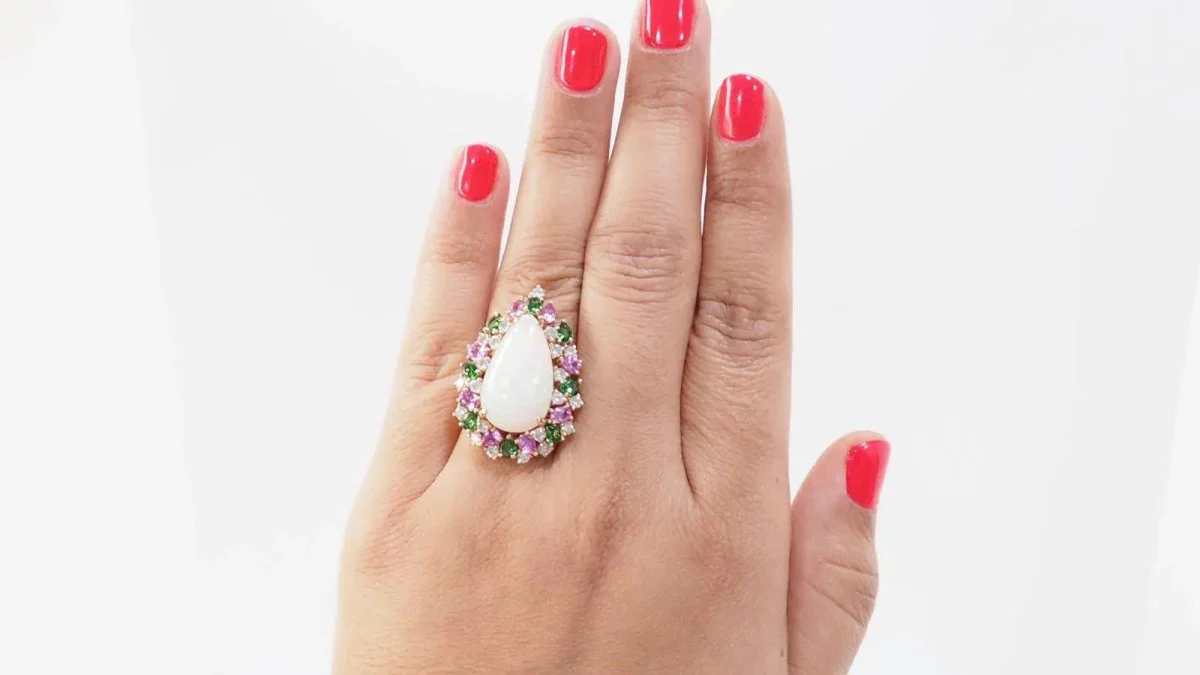 Cocktail ring in rose gold and opal cabochon - Image 2