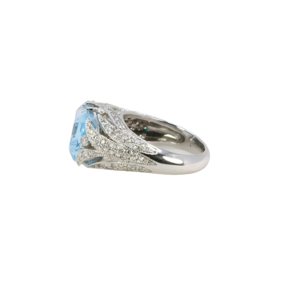 Vintage cocktail ring in white gold, diamonds and aquamarine - Image 5
