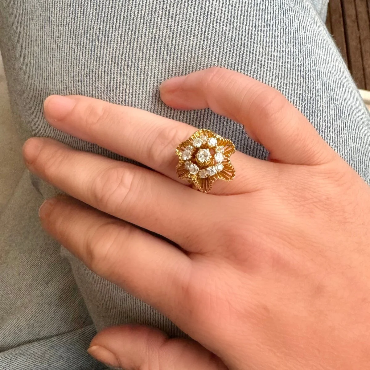 Bague corolle en or jaune et diamants - Image 2
