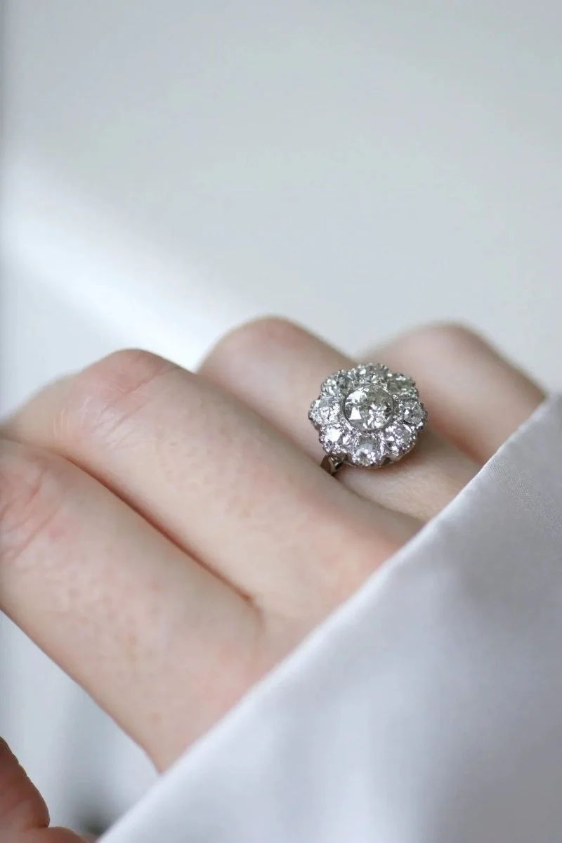 2 carat diamond daisy ring - Image 10
