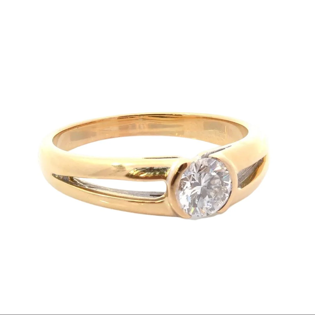 Ring Solitaire in yellow gold and diamond - Image 4