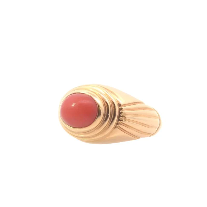 BOUCHERON ring in yellow gold and coral - Image 2