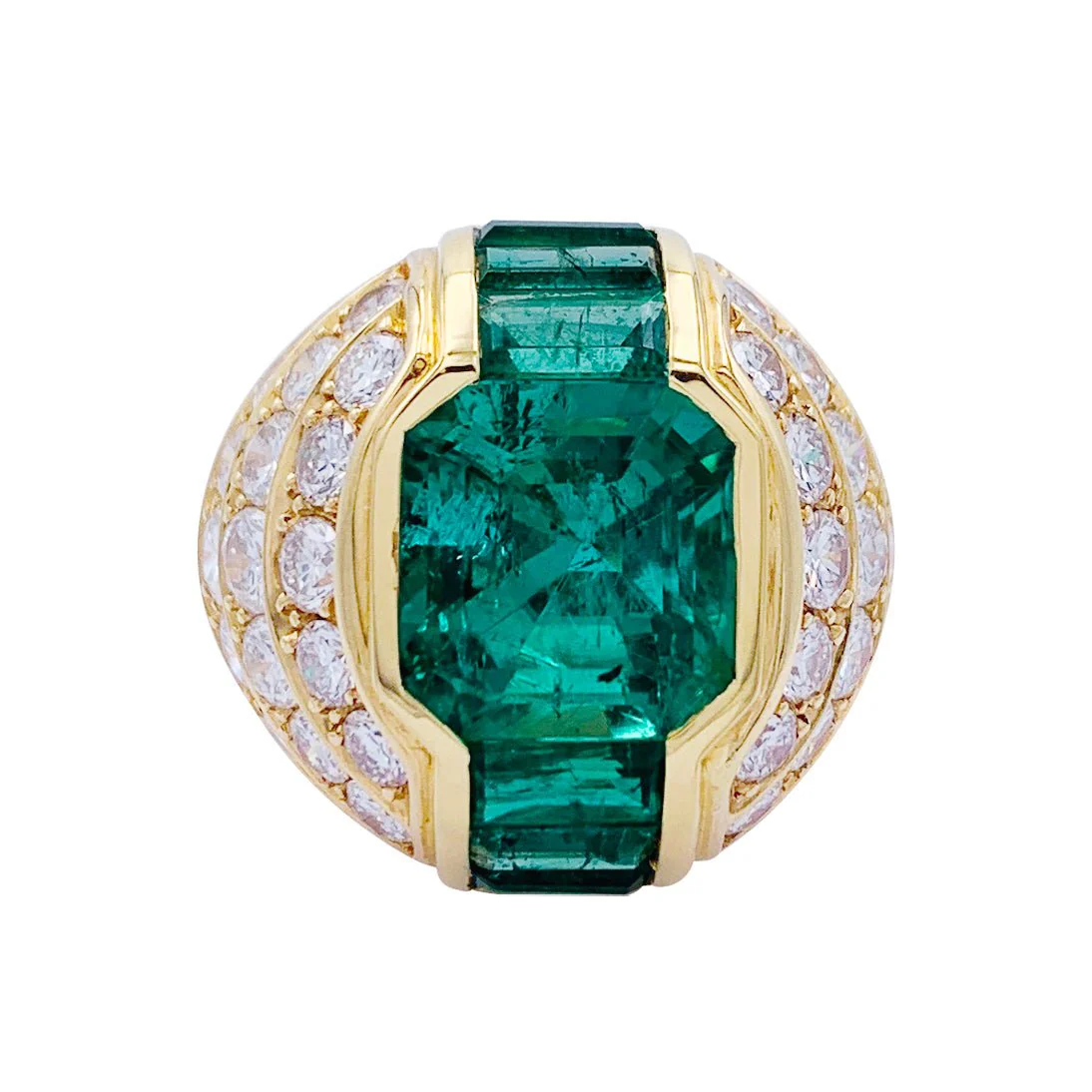 Emerald and diamond dome ring - Image 4