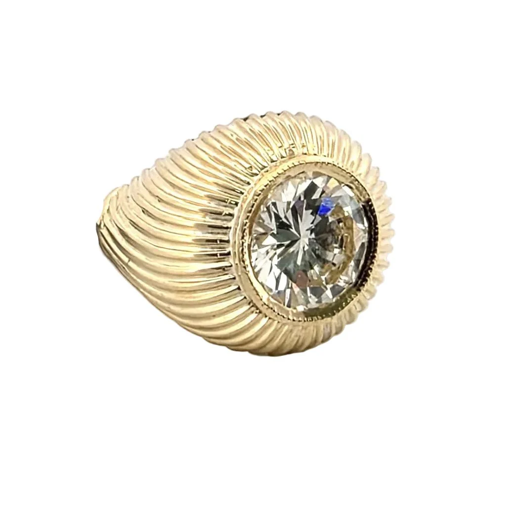 Yellow gold and Diamond Dome Ring - Image 5