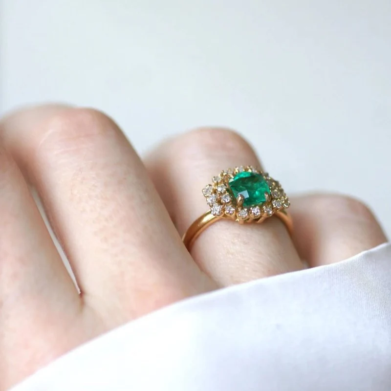 Ring Emerald 1.52 Cts and diamonds on Yellow Gold - Image 6