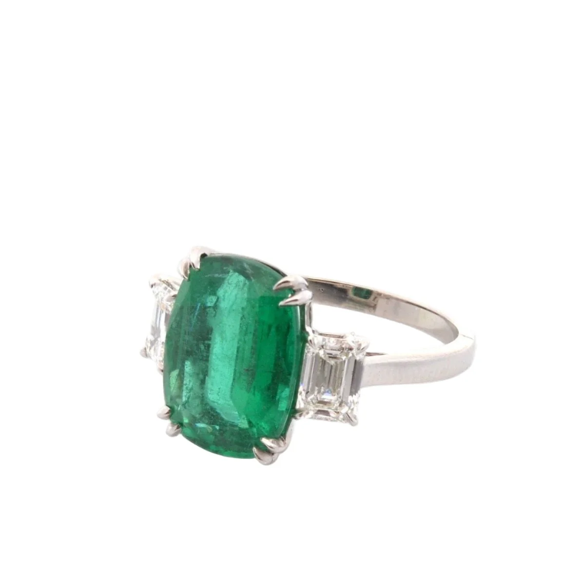 Ring Surroundings in paltinium, emerald and diamonds - Image 2