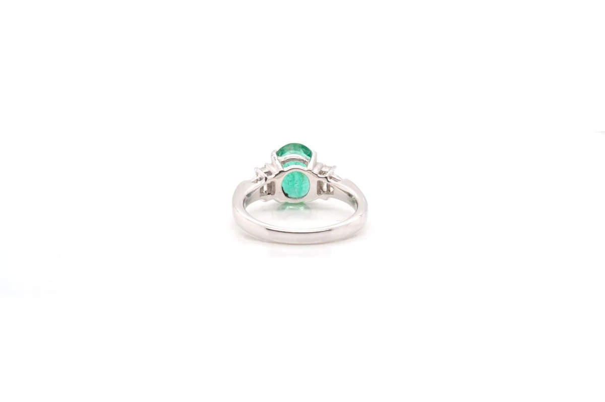 Colombian emerald and baguette diamond ring - Image 5