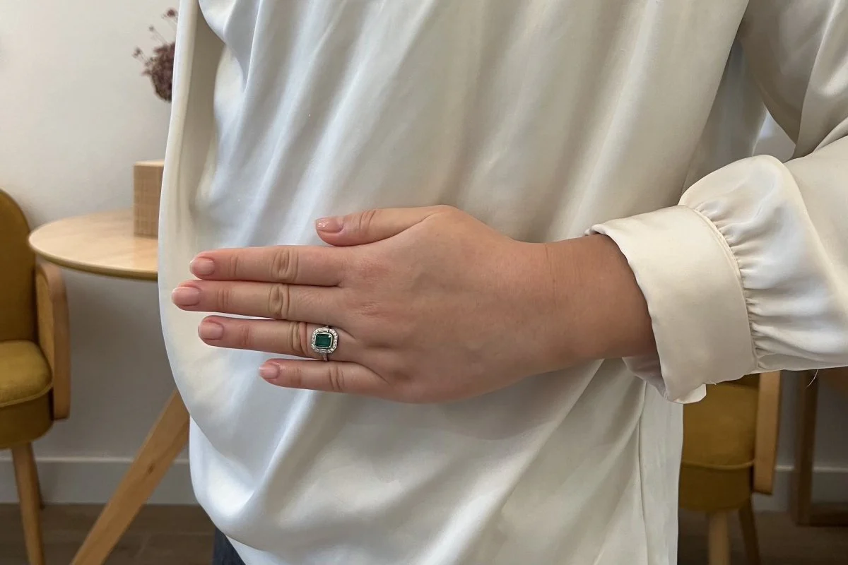 Emerald and diamond ring in gold and platinum - Image 6