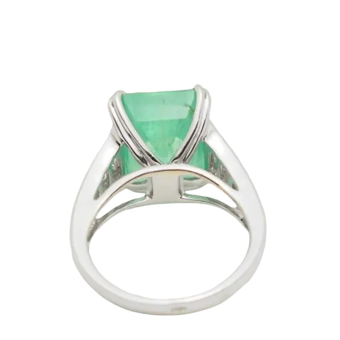 Ring Solitaire in white gold, emerald and diamonds - Image 4