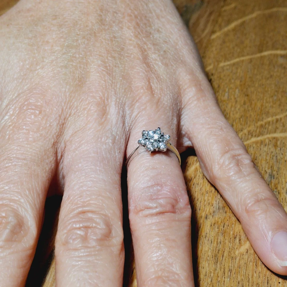 Ring in white gold and diamonds. - Image 2