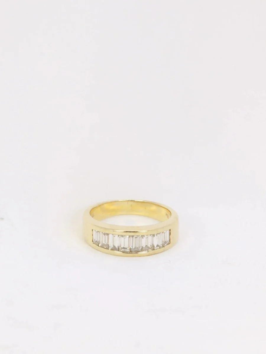 1.2ct baguette-cut diamond and gold ring