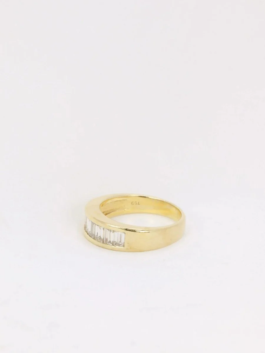 1.2ct baguette-cut diamond and gold ring - Image 3