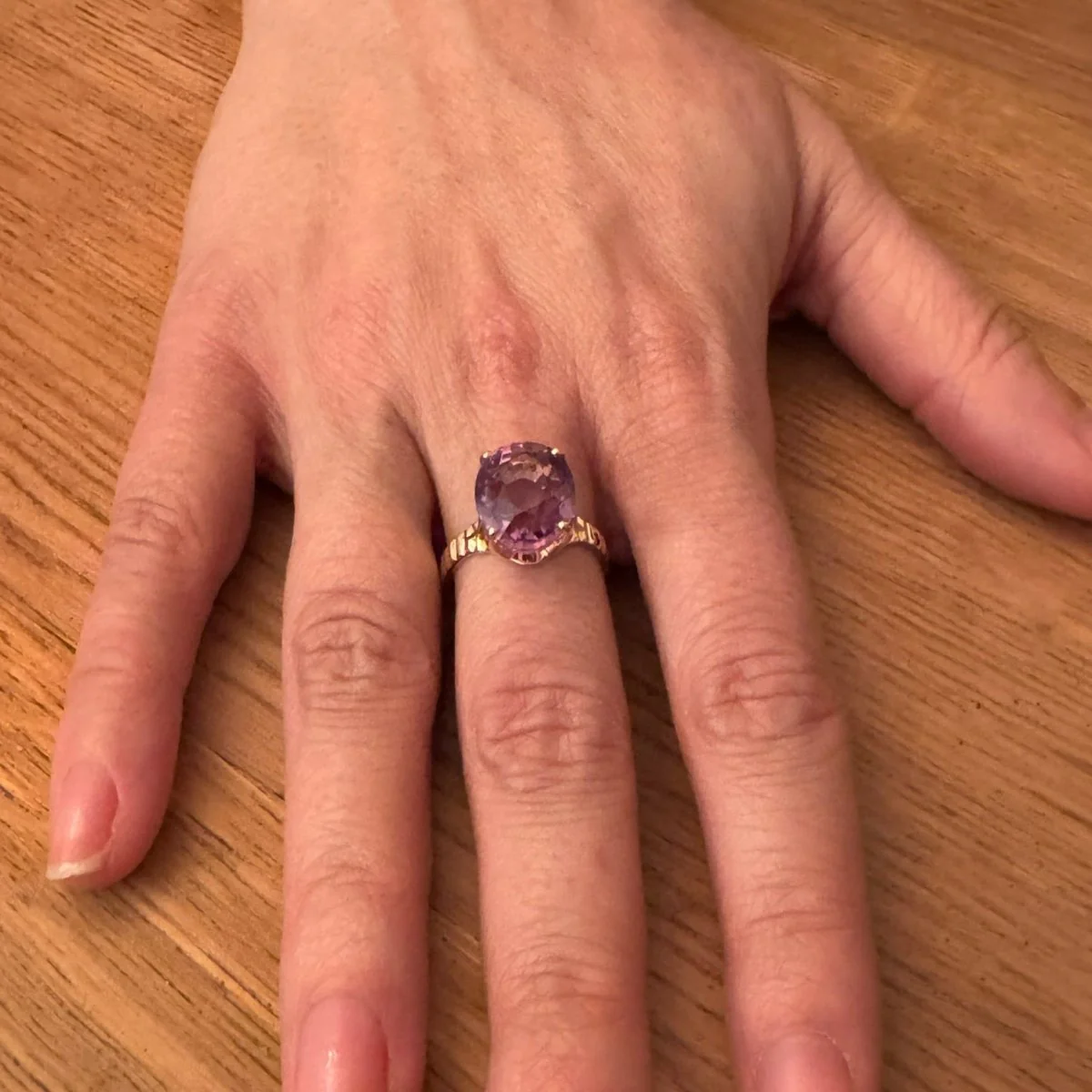 Ring in yellow gold and amethyst - Image 2