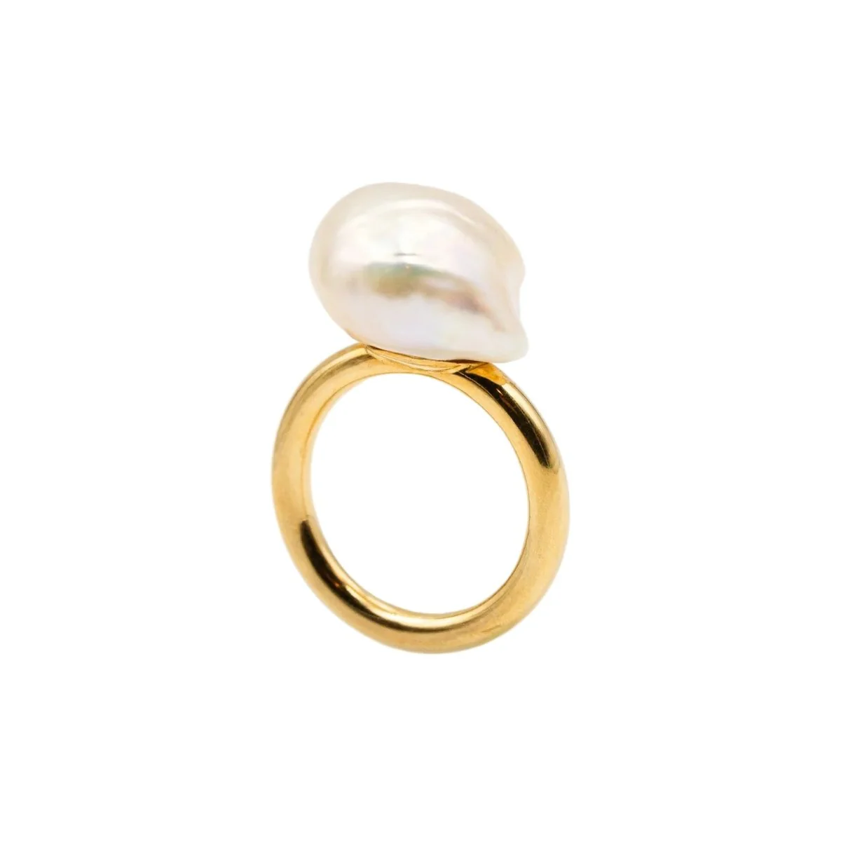 Solitaire ring in yellow gold and pearl