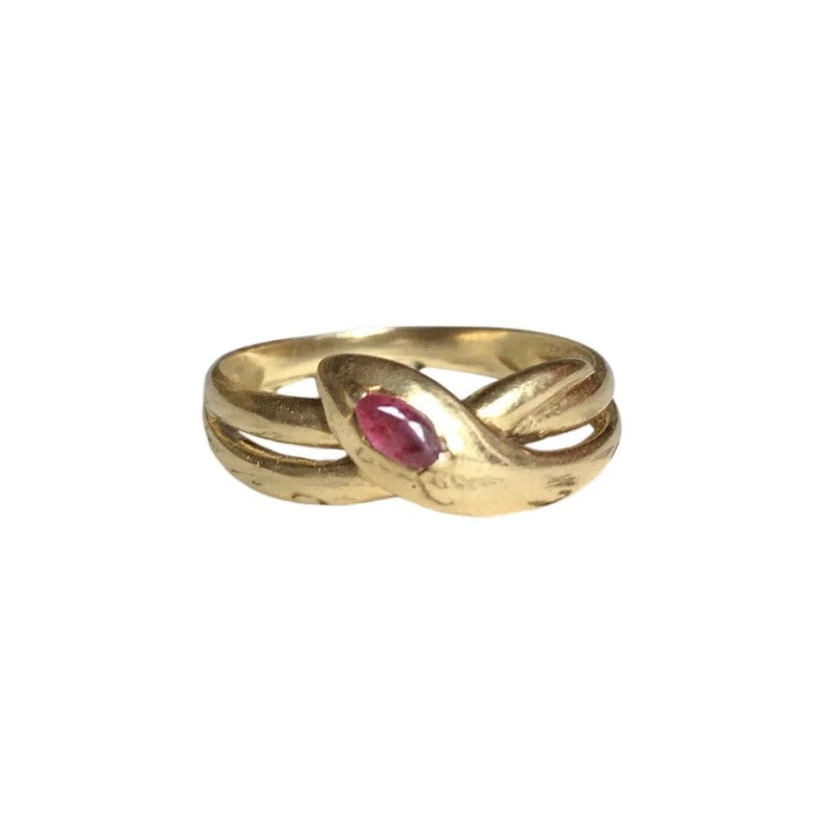 Yellow gold and ruby ring