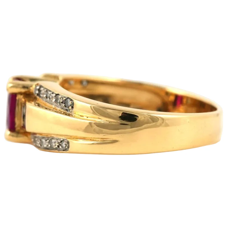 Yellow gold ring with rubies and diamonds - Image 3