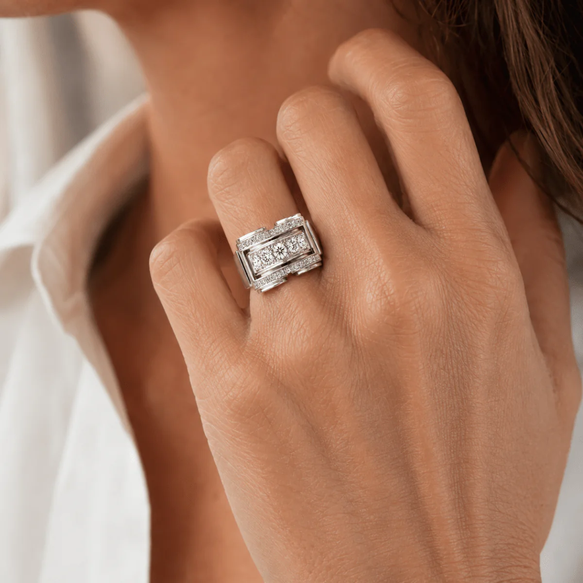 Platinum and Diamond Ring - Image 2